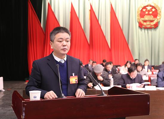 崇阳县第十八届人民代表大会第三次会议开幕