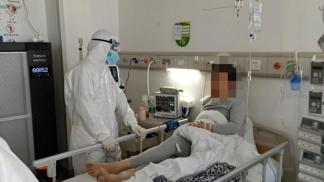“短兵相接”ICU|湖北之声记者直击武汉肺科医院ICU疫情防控战场