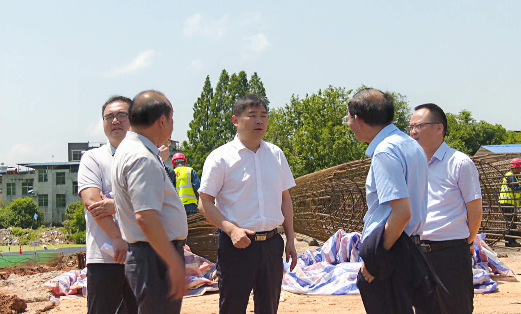 徐望调研白泉大桥建设时强调：科学调度施工 打造满意工程
