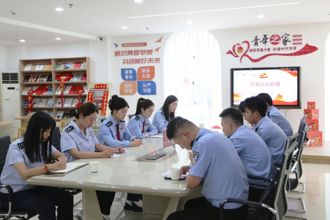 正在上传...