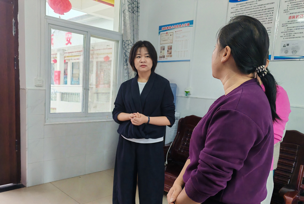 张晓丹调研督导重点领域安全生产工作并开展巡河